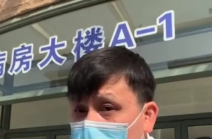 张文宏谈中国,新加坡两国处理病毒疫情的不同方式 张文宏