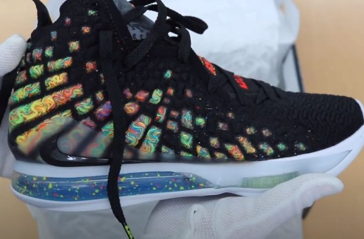 詹姆斯17代篮球鞋开箱上脚 LBJ17 Shoes Review 詹姆斯17代开箱评测