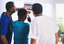 新加坡KTV夜店感染群,裕廊渔港感染群会导致新加坡抗击疫情的努力付之东流吗? 新加坡裕廊渔港感染群